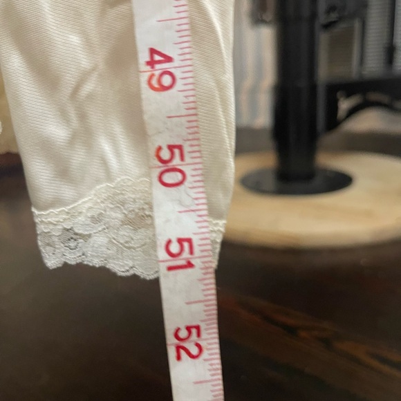 Sears Vintage Ivory 'The Doesn't Slip' full length chemise 40 - Picture 6 of 9